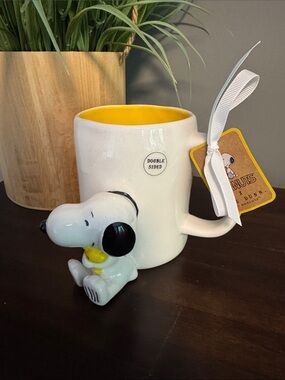 Rae Dunn Peanuts White & Yellow Ceramic Mug Snoopy Woodstock best pals NWT